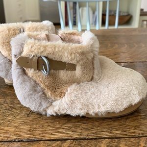 Zara baby girl fur boots